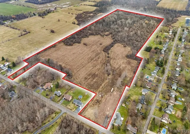 4th image of 1000 Ernest Rd, Lockport Town, NY 14094 | MLS# B1666946