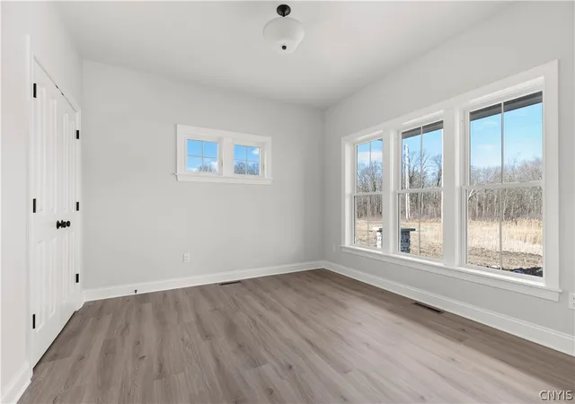 Photo 3 of Single family home for sale at 103 Terwillager Ln, Minoa, NY 13116 | MLS# S1669131 | Listing updated on 2026-03-31