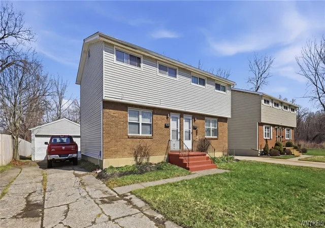 3rd image of 54 Creekside Dr, Cheektowaga, NY 14227 | MLS# B1669060