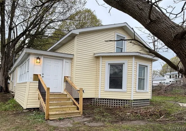 2nd image of 42 Bridge St, Carthage, NY 13619 | MLS# S1669324