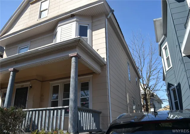 Homes for sale in Buffalo, NY | 216 Oxford Ave, Buffalo, NY 14209 | MLS# B1669331