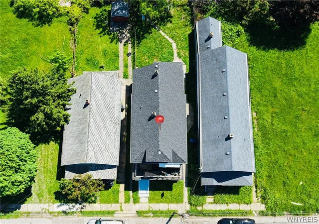 Listing Photo 2 - Condo for sale in building located at 129 Hirschbeck St, Buffalo, NY 14212 - Unit #