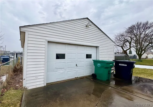Homes for sale in Niagara Falls, NY | 1731 Tennessee Ave, Niagara Falls, NY 14305 | MLS# B1669553