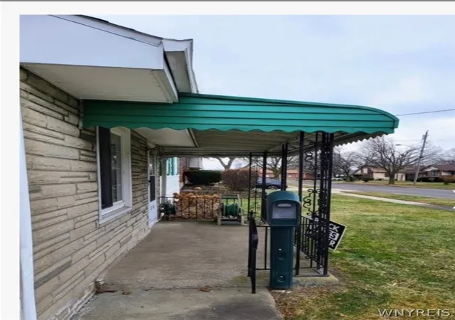 Homes for sale in Niagara Falls, NY | 1731 Tennessee Ave, Niagara Falls, NY 14305 | MLS# B1669553
