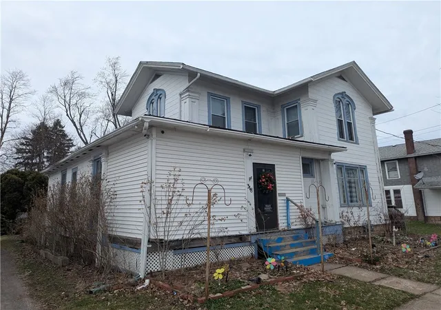 Photo 2 of Sale Pending at 318 West Ave, Medina, NY 14103 | MLS# R1669274 | Listing updated on 2026-07-29