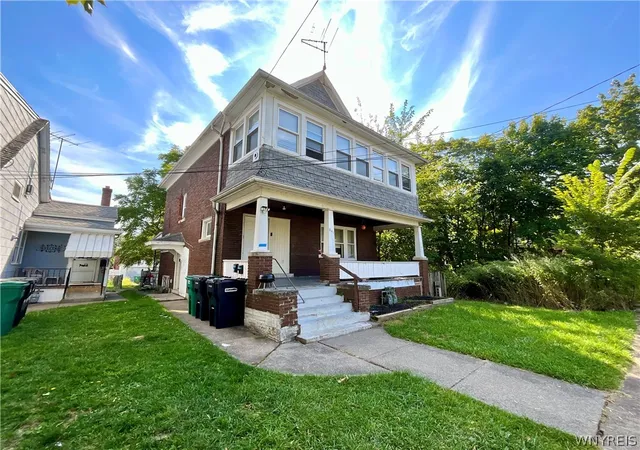 Homes for sale in Niagara Falls, NY | 541 16th St, Niagara Falls, NY 14301 | MLS# B1669680