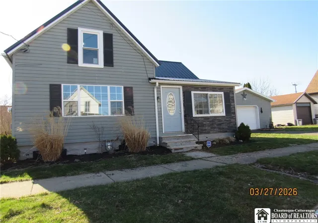 1st image of 113 S Martin St, Dunkirk, NY 14048 | MLS# R1669639
