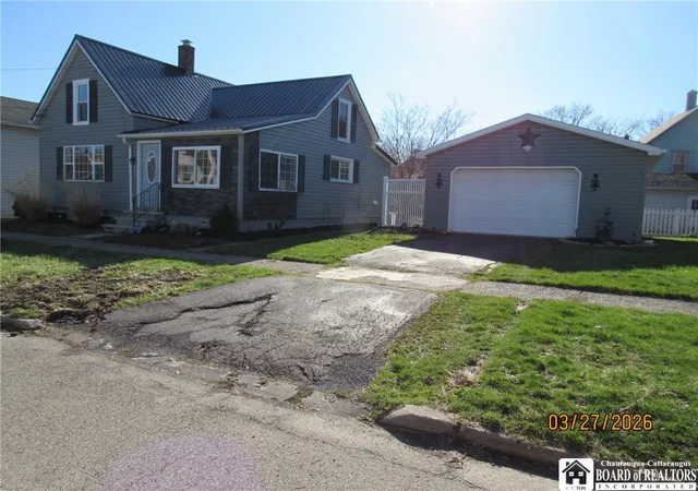 2nd image of 113 S Martin St, Dunkirk, NY 14048 | MLS# R1669639