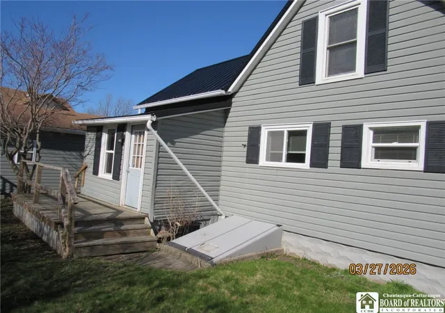 3rd image of 113 S Martin St, Dunkirk, NY 14048 | MLS# R1669639