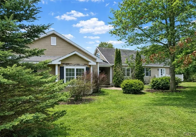 Homes for sale in Groton, NY | 524 Lick St, Groton, NY 13073 | MLS# S1669357