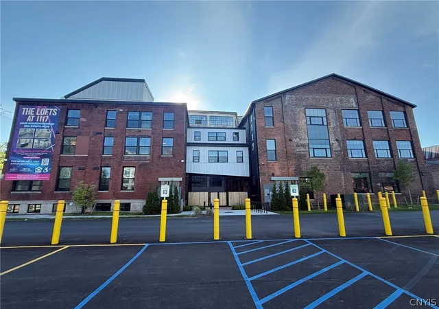 1st image of 1117 W Fayette St #209, Syracuse, NY 13204 | MLS# S1669728