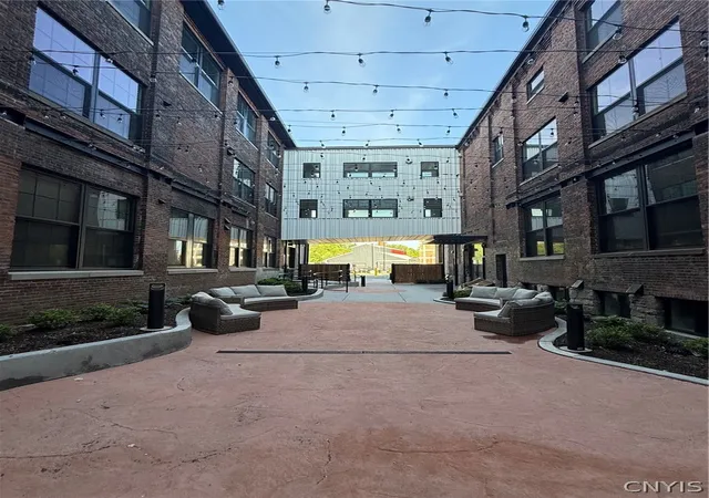 2nd image of 1117 W Fayette St #209, Syracuse, NY 13204 | MLS# S1669728