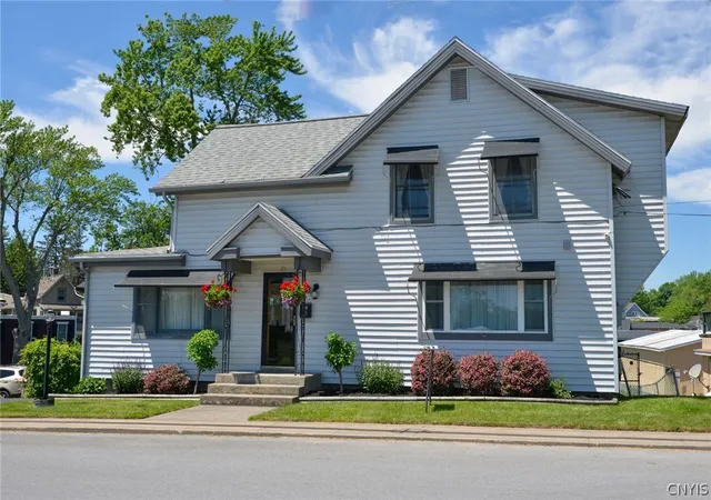 Photo 1 of Single family home for sale at 26 Otter St, Alexandria Bay, NY 13607 | MLS# S1668309 | Listing updated on 2026-07-12