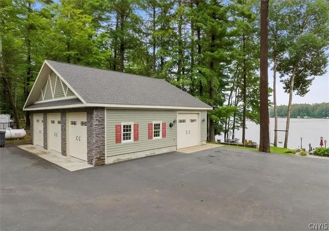 Photo 5 of Single family home for sale at 5494 N Shore Rd, Brantingham, NY 13312 | MLS# S1669509 | Listing updated on 2026-07-20