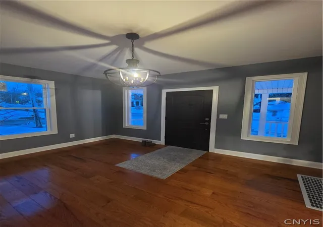 Photo 4 of Sale Pending at 7 Prospect St, Utica, NY 13501 | MLS# S1669797 | Listing updated on 2026-04-16