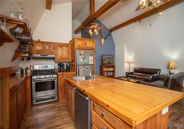 Homes for sale in Ellicottville, NY | 13 Parkside Dr, Ellicottville, NY 14731 | MLS# B1669802
