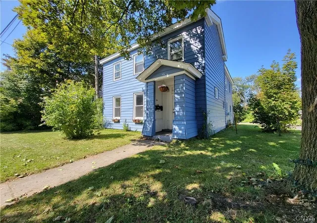 Photo 2 of Single family home for sale at 53 Arterial W, Auburn, NY 13021 | MLS# S1669858 | Listing updated on 2026-03-30