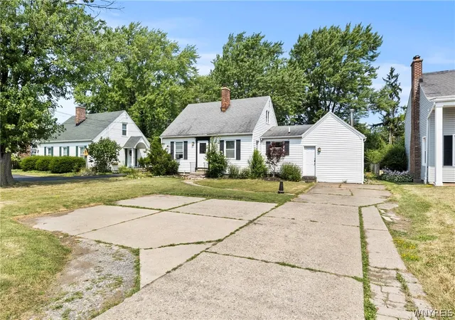 Photo 2 of Sale Pending at 5284 Sheridan Dr, Buffalo, NY 14221 | MLS# B1666720 | Listing updated on 2026-05-12