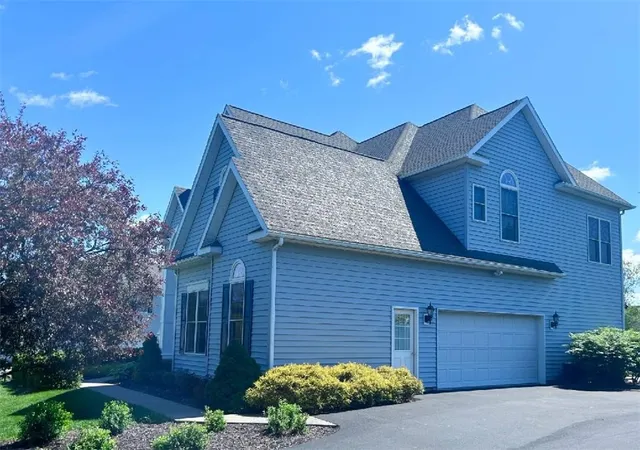 Photo 4 of Single family home for sale at 16 Chelsea Dr, Horseheads, NY 14845 | MLS# R1662938 | Listing updated on 2026-07-18