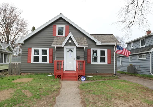 Homes for sale in Greece, NY | 178 Wildwood Dr, Greece, NY 14616 | MLS# R1668537
