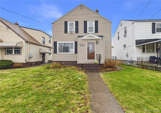 Homes for sale in Niagara Falls, NY | 2733 Independence Ave, Niagara Falls, NY 14301 | MLS# B1669535