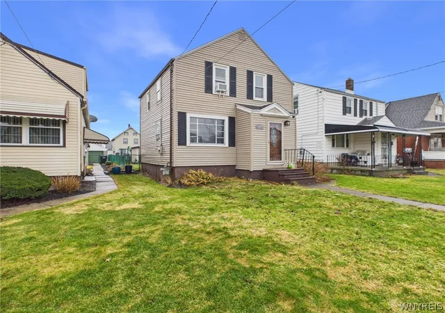 Homes for sale in Niagara Falls, NY | 2733 Independence Ave, Niagara Falls, NY 14301 | MLS# B1669535