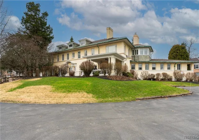 2nd image of 270 Buffalo Rd, East Aurora, NY 14052