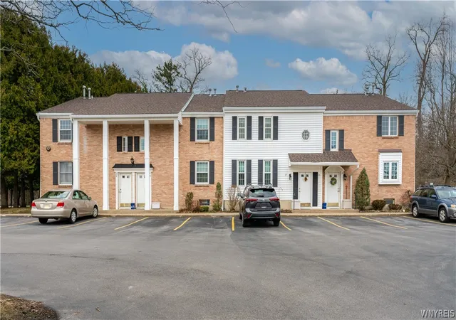 3rd image of 270 Buffalo Rd, Aurora, NY 14052