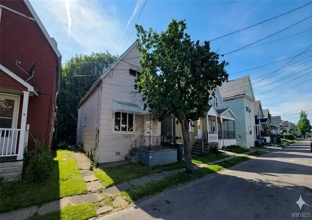 1st image of 166 Barnard St, Buffalo, NY 14206 | MLS# B1669939