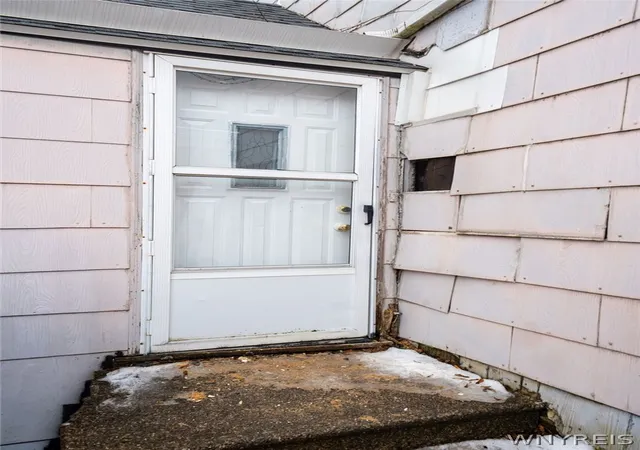 34th image of 166 Barnard St, Buffalo, NY 14206 | MLS# B1669939