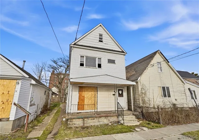 Homes for sale in Buffalo, NY | 98 Tennessee St, Buffalo, NY 14204 | MLS# B1669321