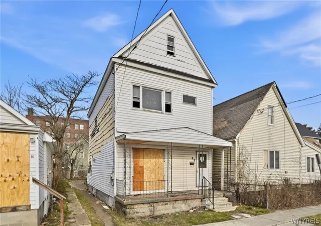 Homes for sale in Buffalo, NY | 98 Tennessee St, Buffalo, NY 14204 | MLS# B1669321