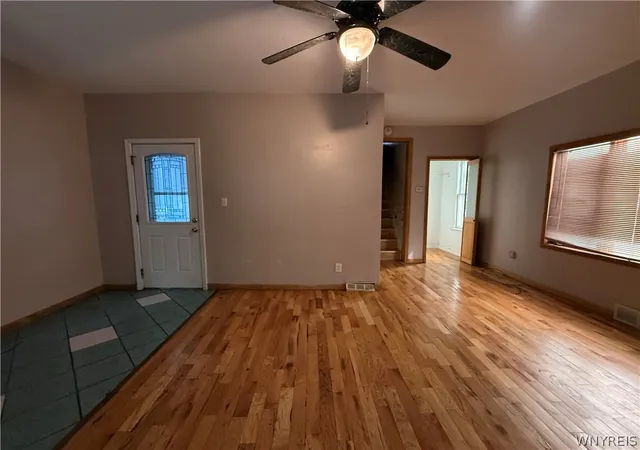 4th image of 213 Benzinger St, Buffalo, NY 14206 | MLS# B1669327