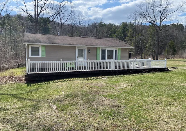 Homes for sale in Naples, NY | 8823 Eelpot Rd, Naples, NY 14512 | MLS# R1640071