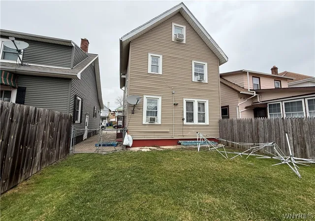 18th image of 114 Newfield St, Buffalo, NY 14207 | MLS# B1668274
