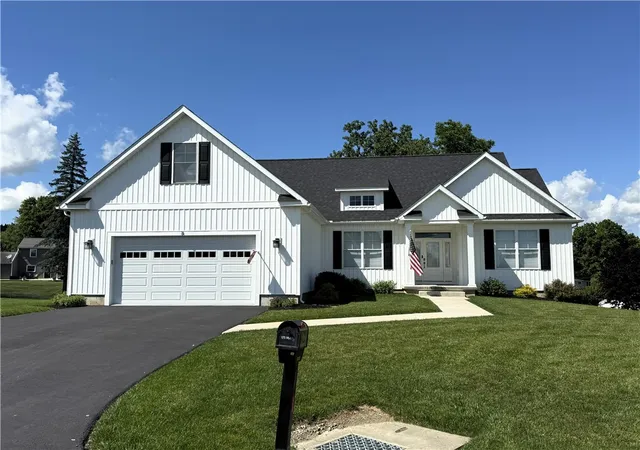 Homes for sale in Horseheads, NY | 8 Royal Court Court, Horseheads, NY 14845 | MLS# R1670018