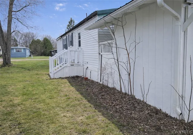 Homes for sale in Alden, NY | 81 Oak St, Alden, NY 14004 | MLS# B1670060