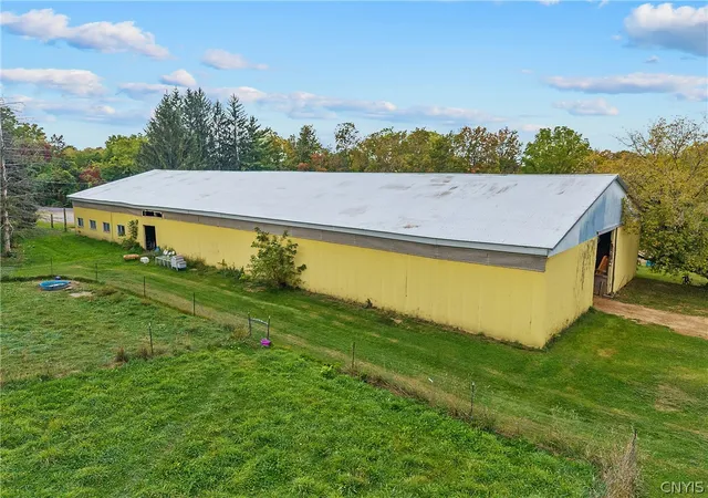 2nd image of 693 Masters Rd, Elbridge, NY 13060 | MLS# S1670058
