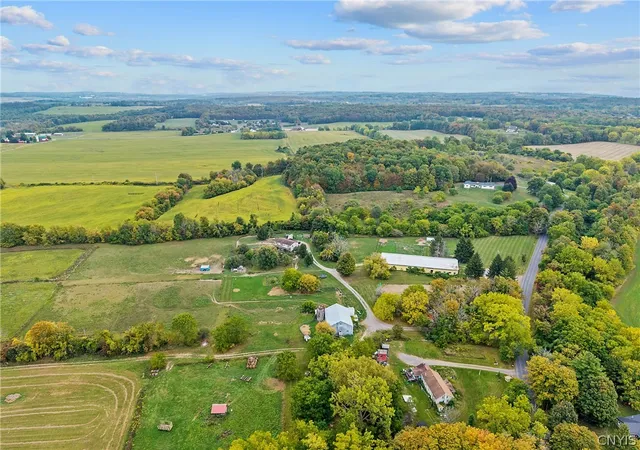 4th image of 693 Masters Rd, Elbridge, NY 13060 | MLS# S1670058