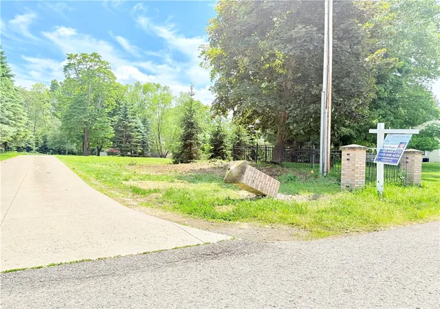 2nd image of 489 Lakeview Terrace, Webster, NY 14580 | MLS# R1670086