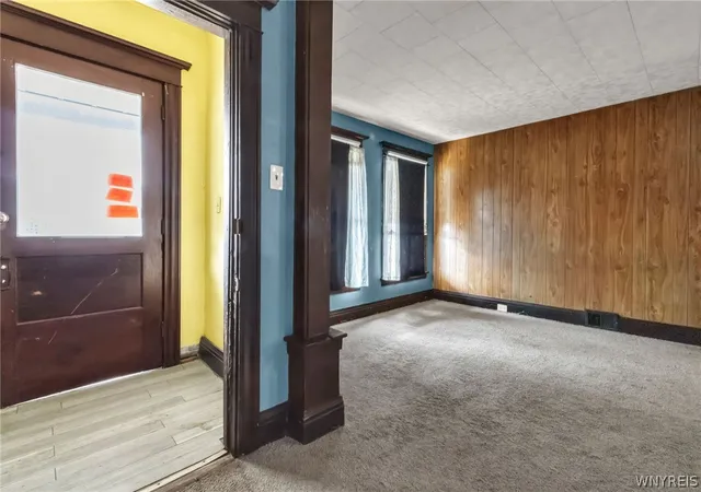 Homes for sale in Buffalo, NY | 99 Henrietta Ave, Buffalo, NY 14207 | MLS# B1670081