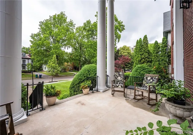 4th image of 107 Oakland Pl #1 Pl, Buffalo, NY 14222 | MLS# B1669787