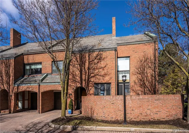 1st image of 324 Rivermist Dr, Buffalo, NY 14202 | MLS# B1670041
