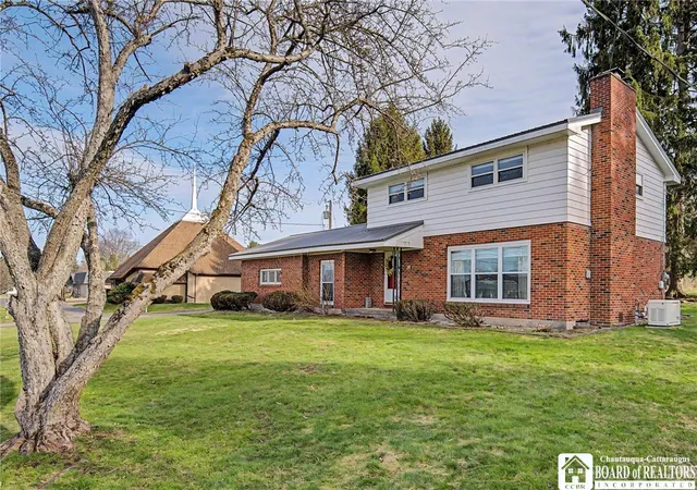 1st image of 39 W Fairmount Ave, Lakewood, NY 14750 | MLS# R1662885