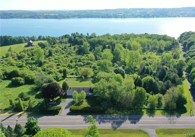 4th image of 2886 W Lake Rd, Skaneateles, NY 13152 | MLS# S1669491