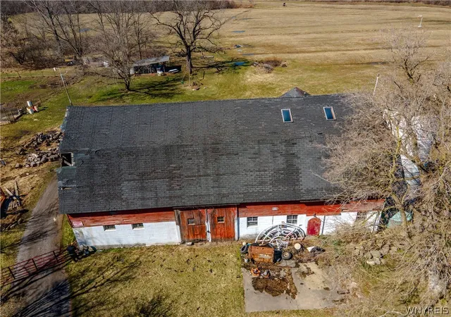 1st image of 3316 Beebe Rd, Wilson, NY 14108 | MLS# B1670100