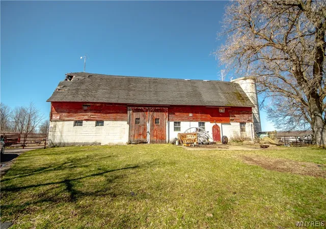 5th image of 3316 Beebe Rd, Wilson, NY 14108 | MLS# B1670100