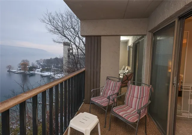 1st image of 16 Cliffside Dr, Canandaigua, NY 14424 | MLS# R1669866