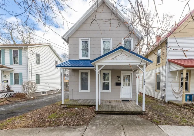 Homes for sale in Geneva City, NY | 25 Grove St, Geneva City, NY 14456 | MLS# R1668703