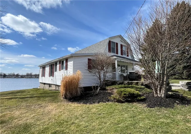 Homes for sale in Wolcott, NY | 8393 Thrush Rd, Wolcott, NY 14590 | MLS# R1667862